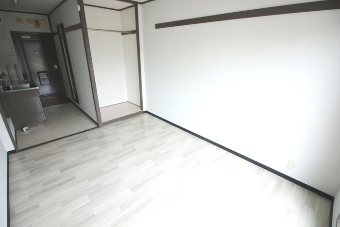 物件内観写真9　(居室)