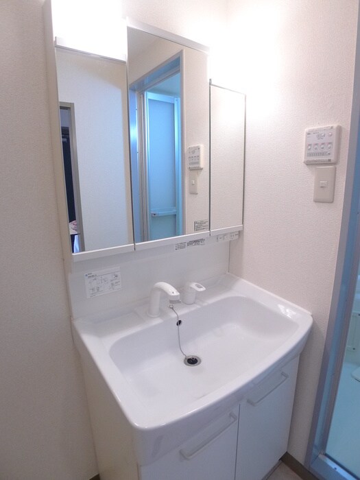 物件内観写真13　(洗面)