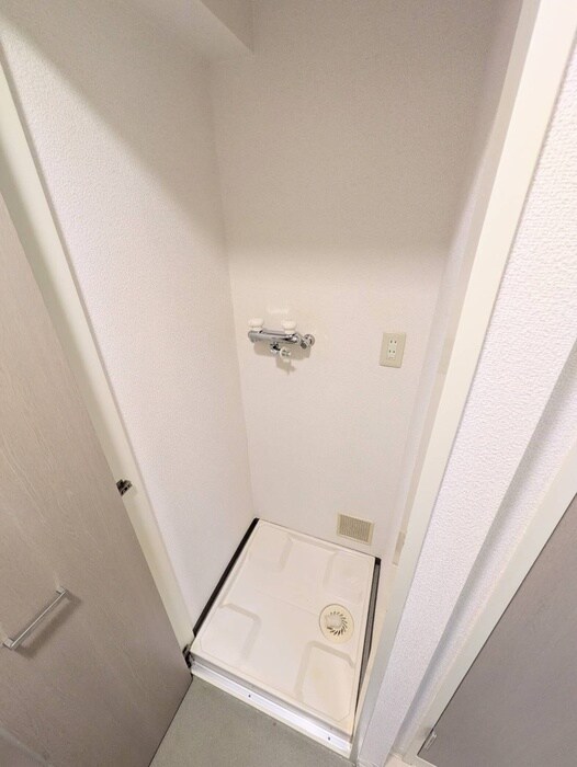 物件内観写真11　(洗濯機置場)