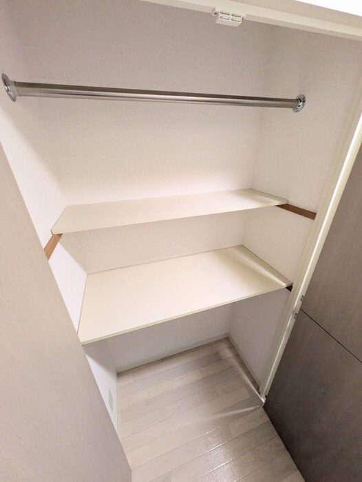 物件内観写真12　(収納)