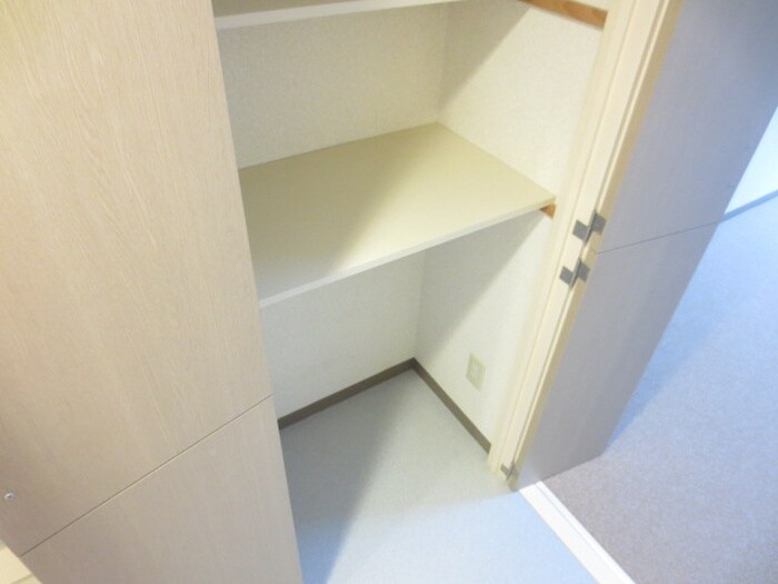 物件内観写真13　(収納)