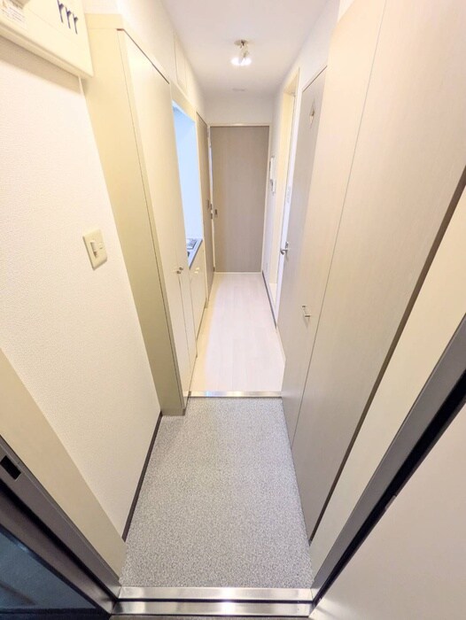 物件内観写真15　(玄関)