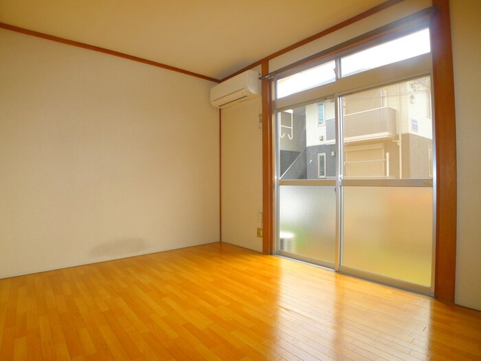 物件内観写真9　(室内からの展望)