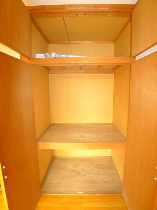 物件内観写真11　(収納)