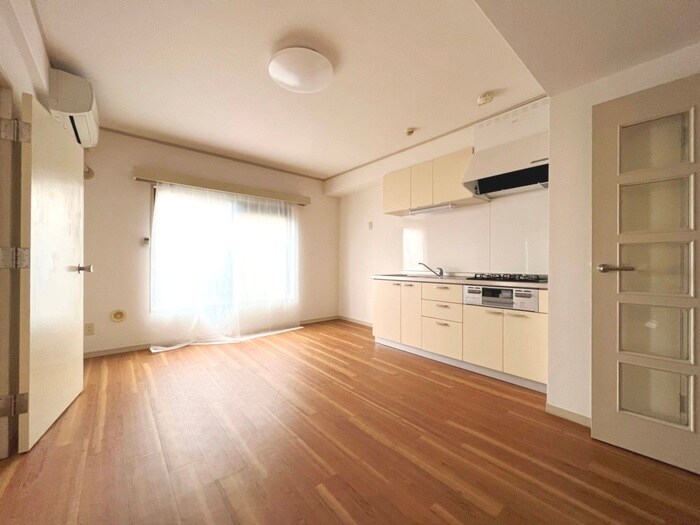 物件内観写真4　(居室)