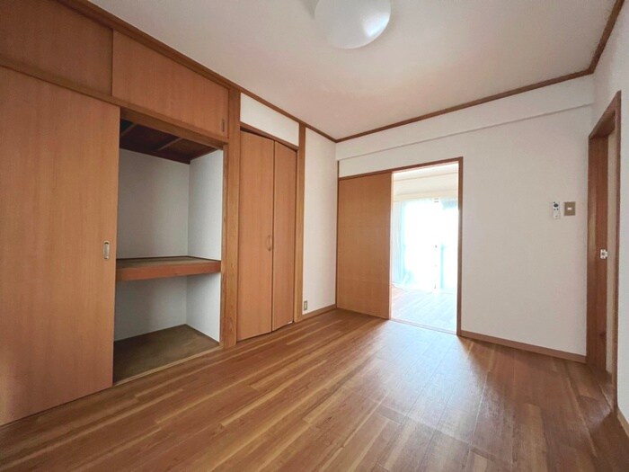 物件内観写真6　(居室)