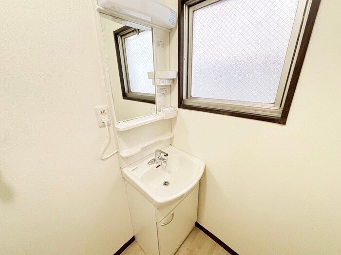 物件内観写真10　(洗面)