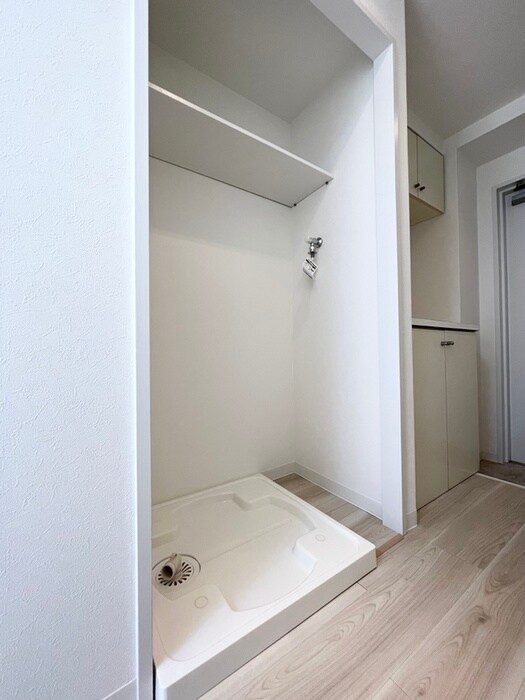 物件内観写真12　(洗濯機置場)