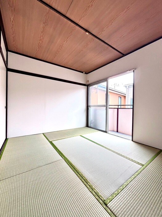 物件内観写真8　(居室)