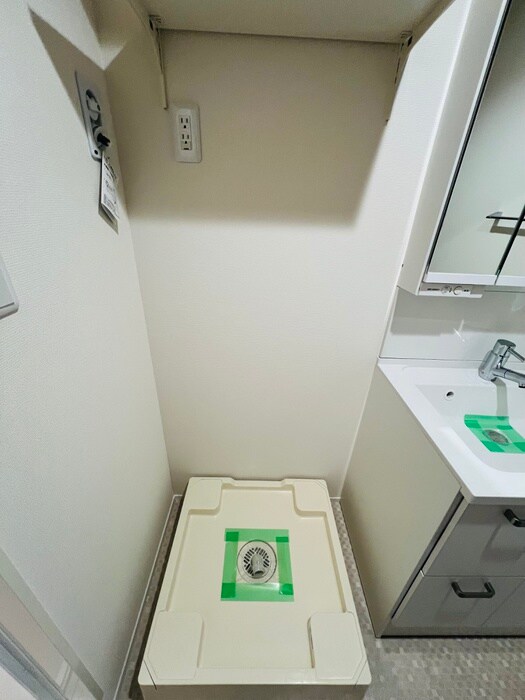 物件内観写真17　(洗濯機置場)