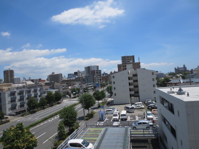 物件内観写真14　(室内からの展望)