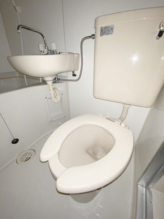 物件内観写真12　(トイレ)