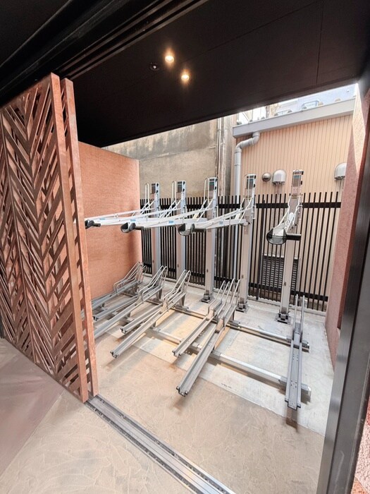 物件外観写真3　(駐輪場)