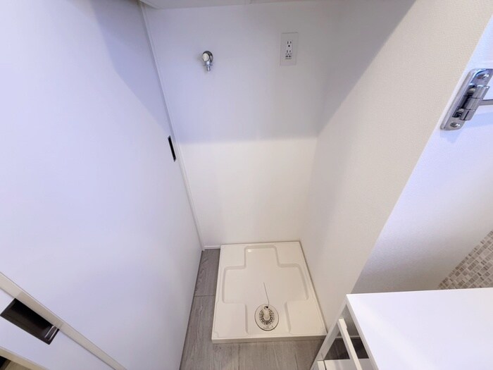 物件内観写真18　(洗濯機置場)