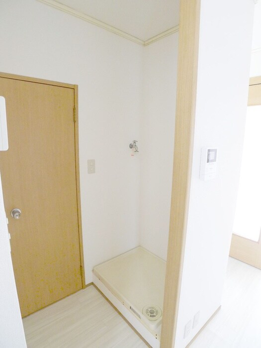 アルファの洗濯機置場