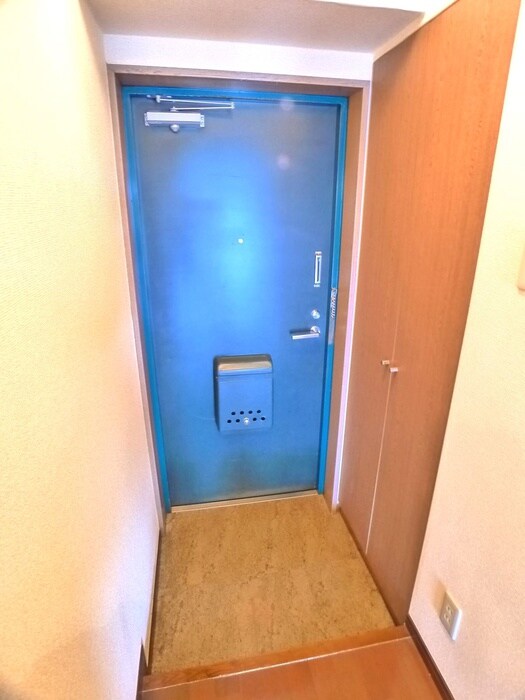 物件内観写真13　(玄関)