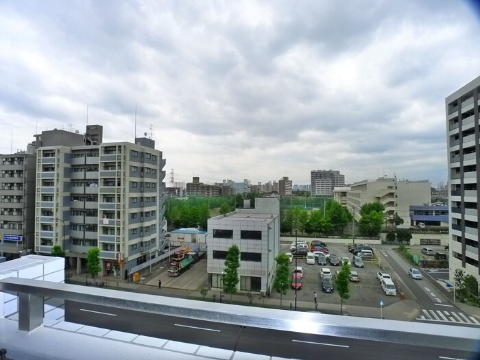 物件内観写真16　(室内からの展望)