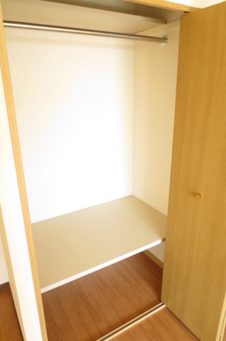 物件内観写真12　(収納)