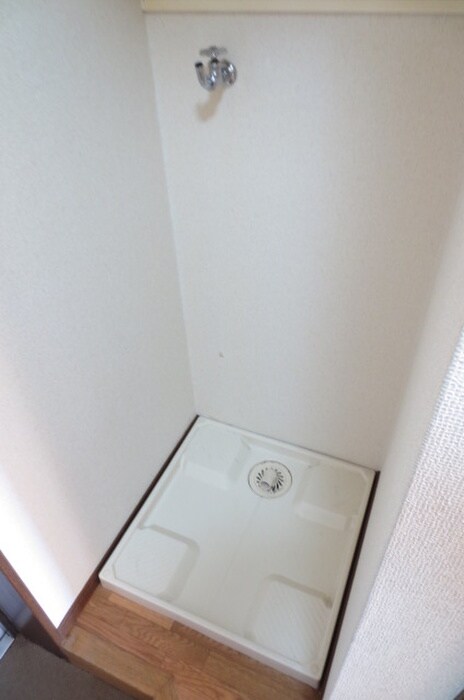 物件内観写真14　(洗濯機置場)