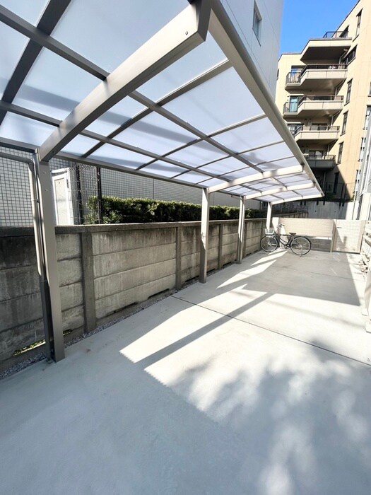 物件外観写真6　(駐輪場)