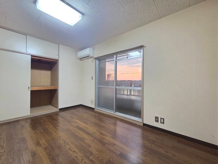 物件内観写真12　(居室)