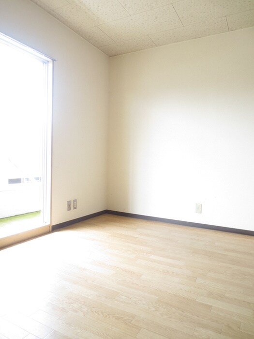 物件内観写真14　(居室)