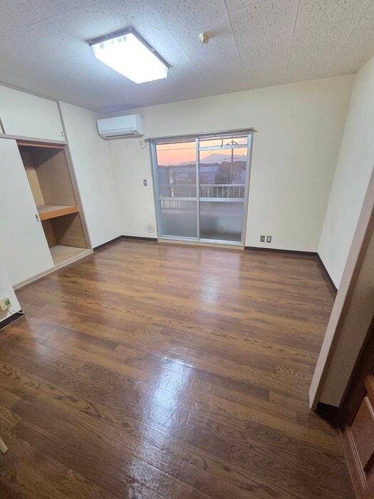 物件内観写真16　(廊下)