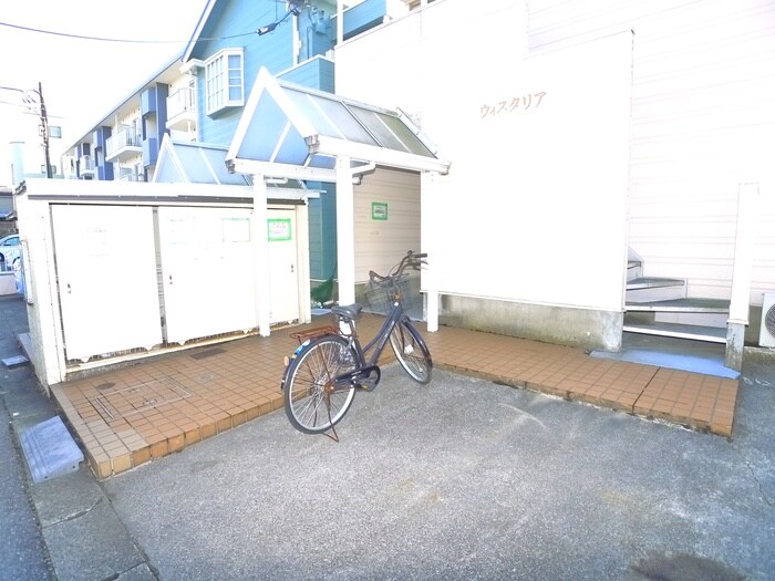 物件外観写真4　(駐車場)