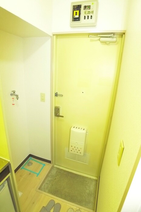 物件内観写真15　(玄関)