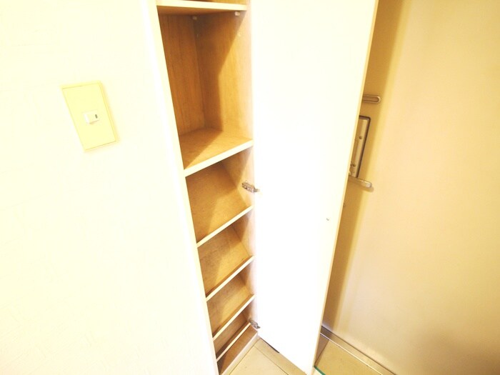 物件内観写真14　(靴箱)