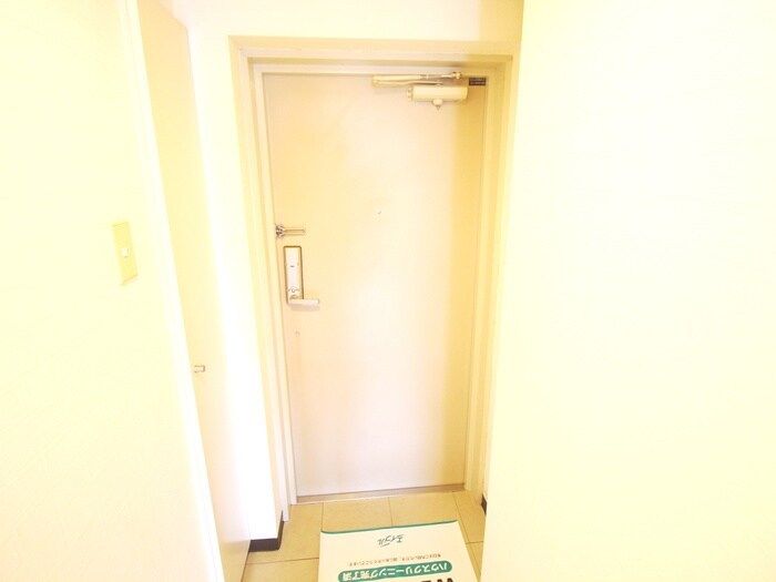 物件内観写真19　(玄関)