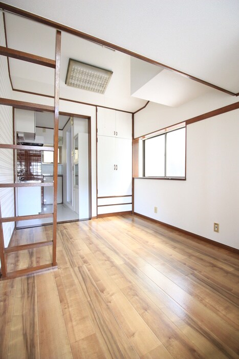 物件内観写真15　(居室)