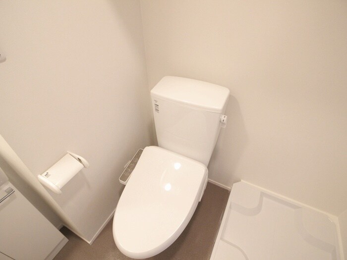 物件内観写真9　(トイレ)