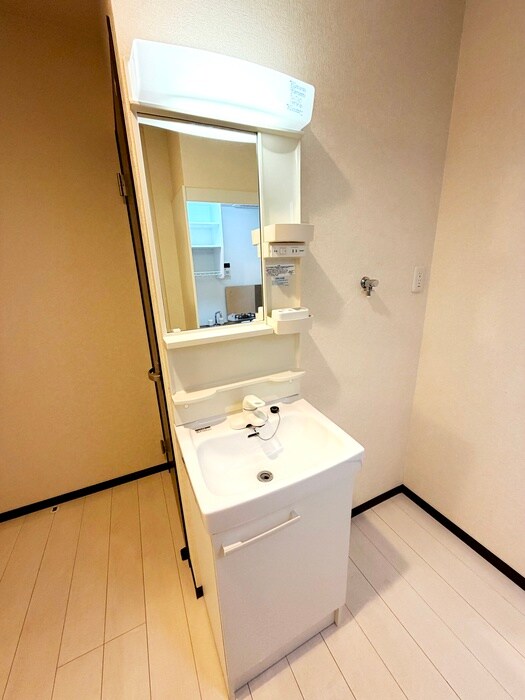 物件内観写真13　(洗面)