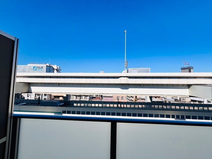 物件内観写真16　(室内からの展望)