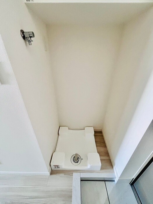 物件内観写真18　(洗濯機置場)