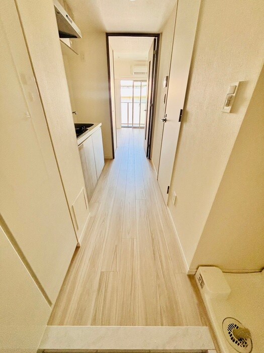 物件内観写真19　(廊下)