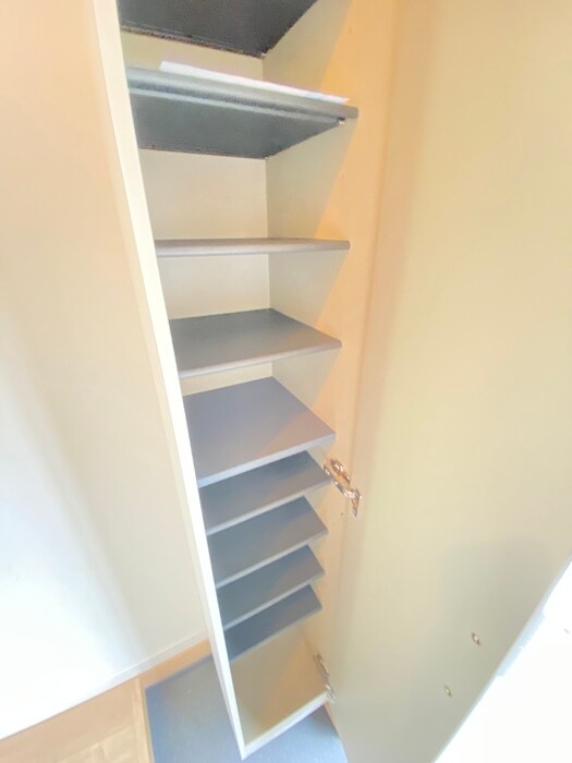 物件内観写真9　(靴箱)