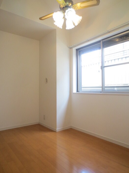 物件内観写真5　(居室)