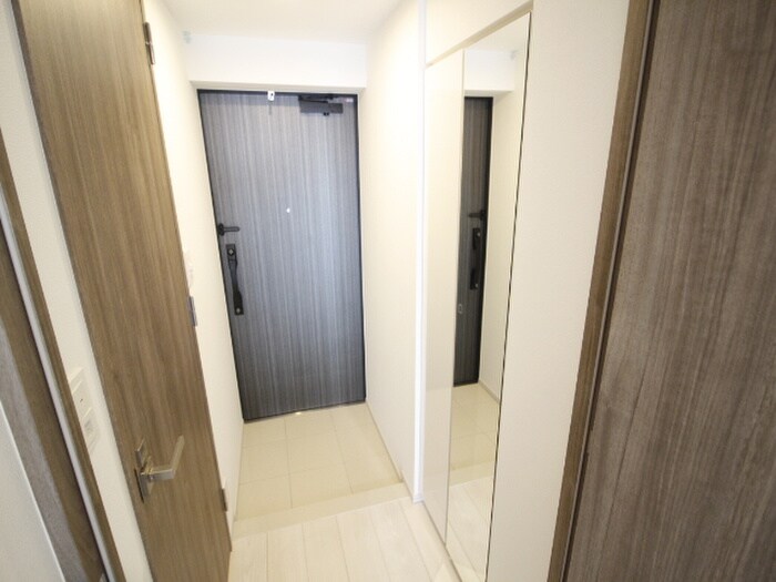 物件内観写真13　(玄関)