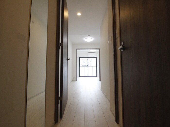 物件内観写真16　(廊下)