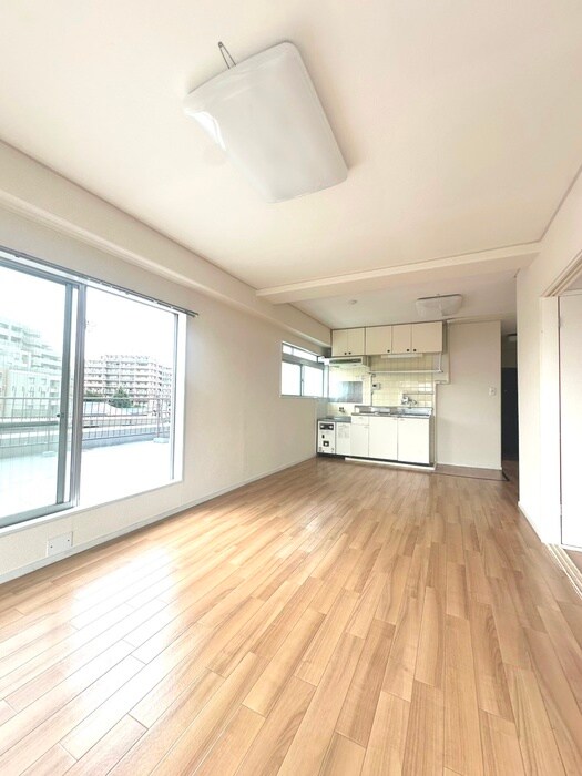 物件内観写真8　(居室)