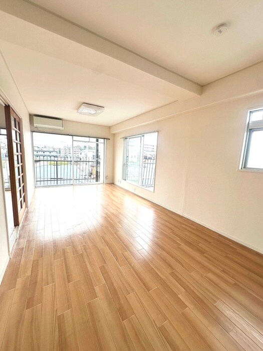 物件内観写真9　(居室)