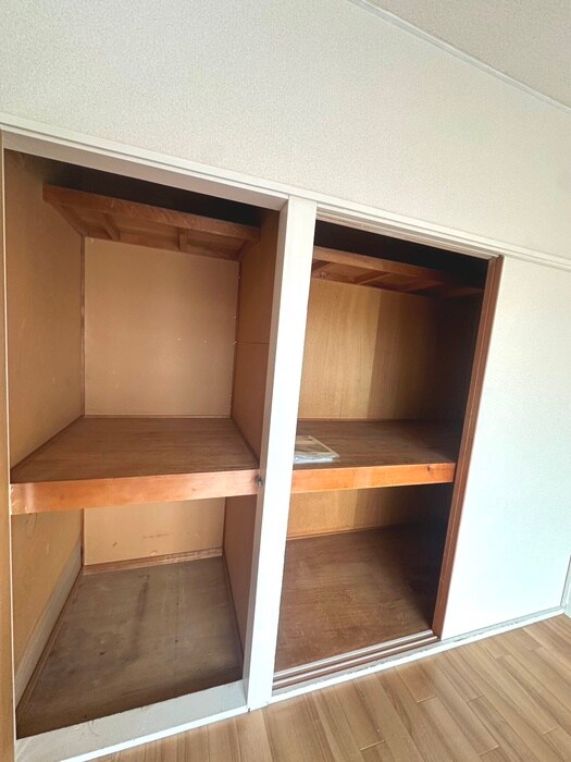 物件内観写真12　(収納)