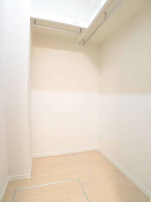 物件内観写真15　(収納)