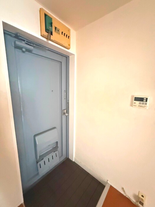 物件内観写真14　(玄関)