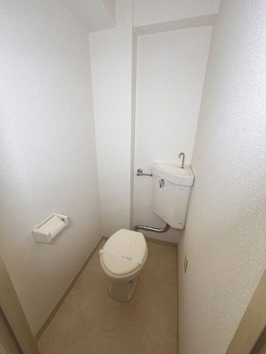 物件内観写真14　(トイレ)