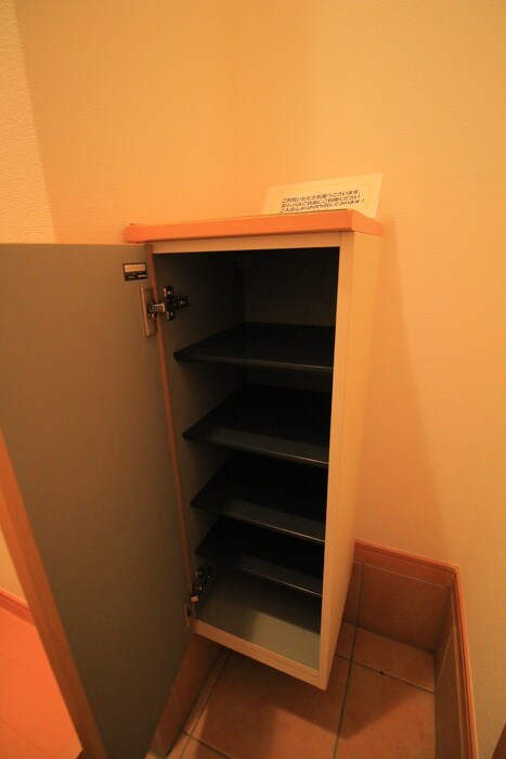 物件内観写真18　(靴箱)