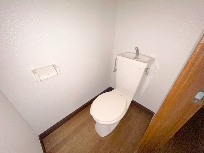 物件内観写真14　(トイレ)