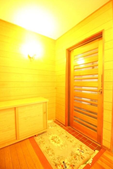 物件内観写真18　(玄関)